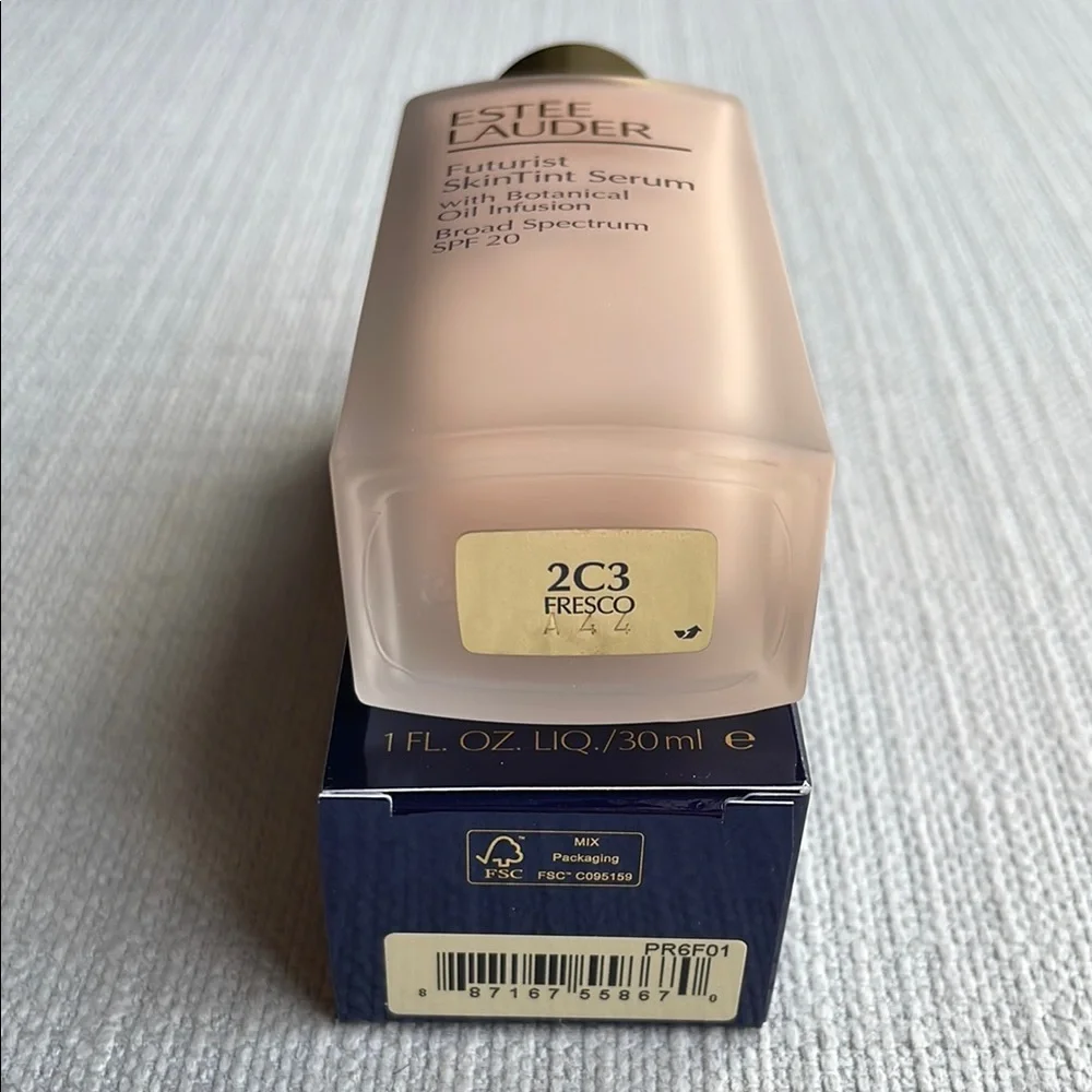 Estée Lauder Futurist SkinTint Serum Foundation SPF 20- 2C3 Fresno